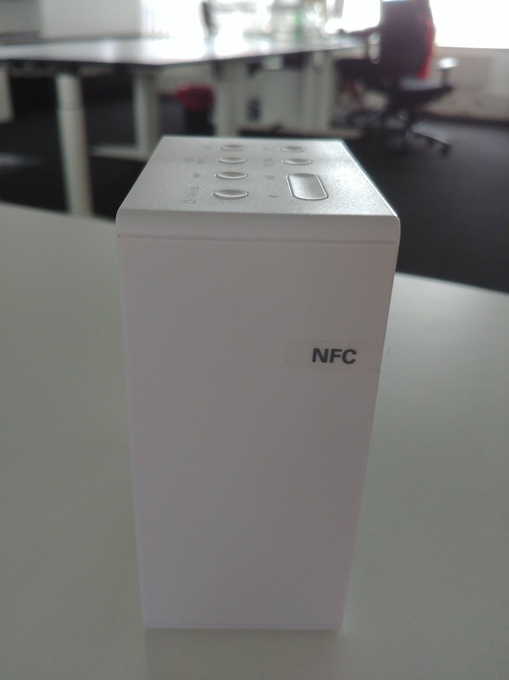  Hinter der linken Gehäuseseite liegt der NFC-Chip, der zum Bluetooth-Verbindungsaufbau dient.<br>Foto: Techbook