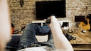 Mann vorm TV
