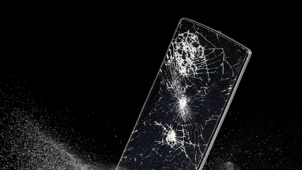 Smartphone stürzt und das Display zersplittert