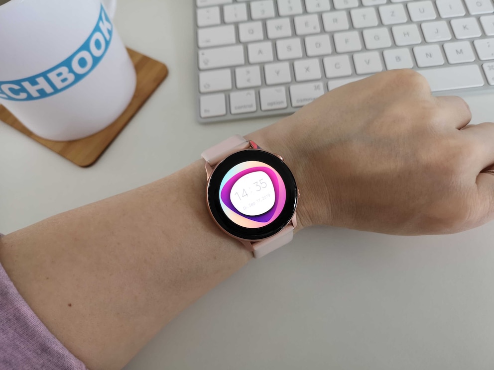 Samsung Galaxy Watch Active am Handgelenk