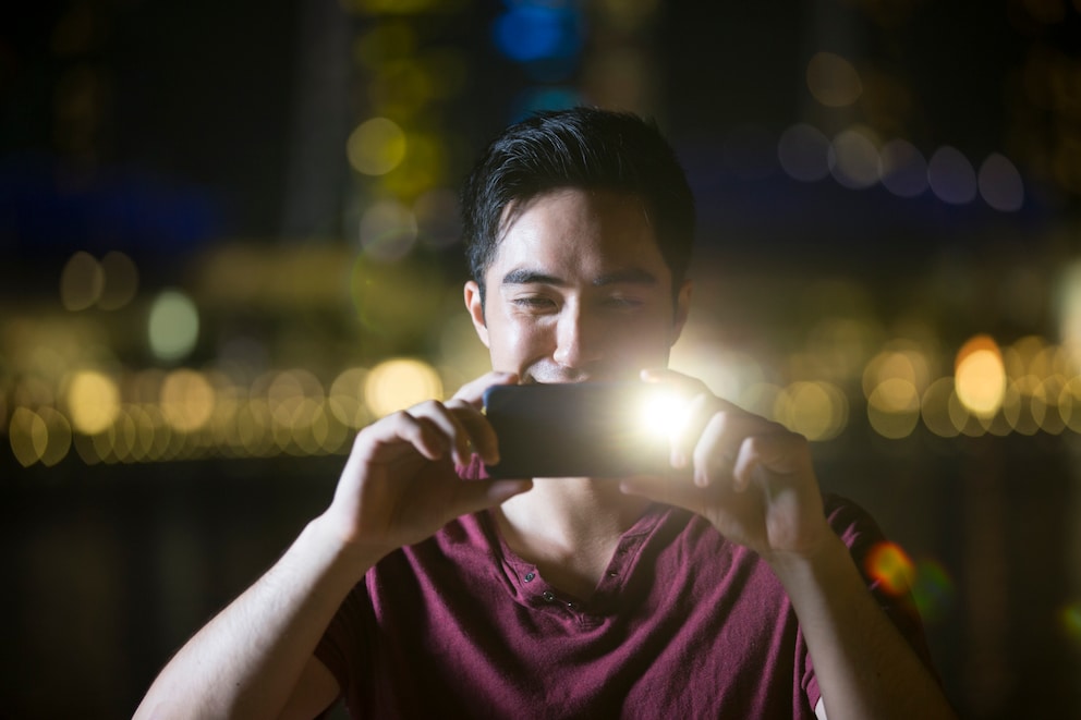 Blitz statt Klingelton : Der Smartphone-Trick mit dem LED-Blitz - WELT
