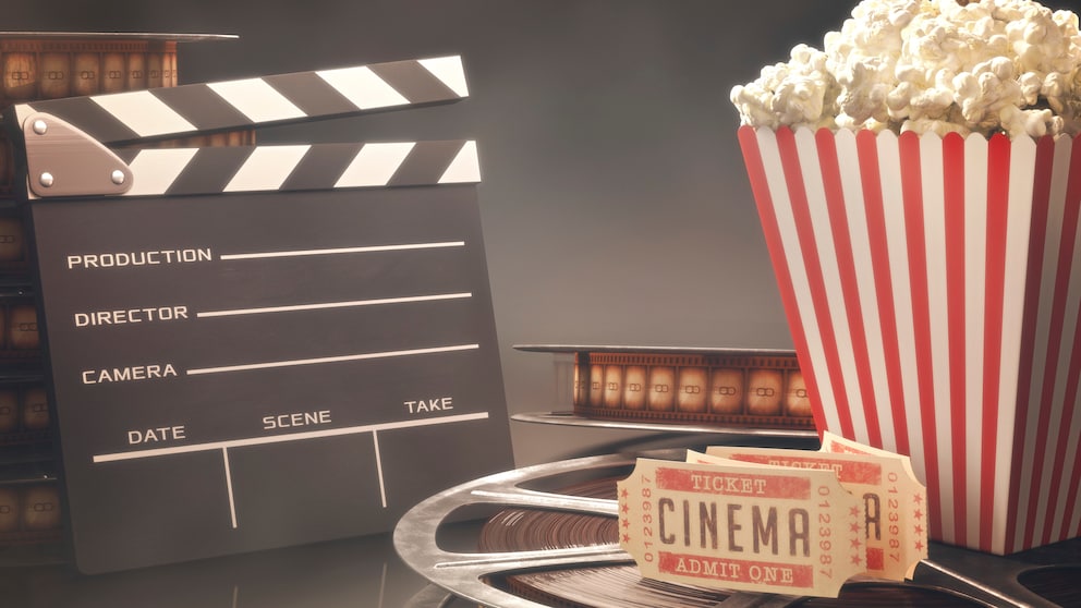 Filmklappe und Popcorn