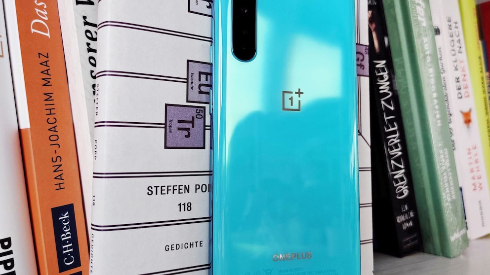 OnePlus Nord in Blue Marble