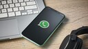 WhatsApp Web Update Symbol auf Smartphone