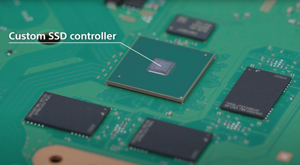 Der SSD-Controller und die Speicherchips der PS5