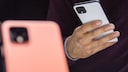 Das Google Pixel 4 hat als eines der ersten Smartphones Android 11 bekommen