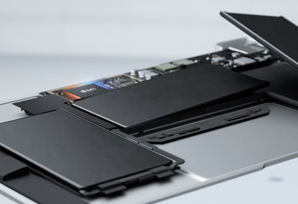 The MacBook Air with M1 chip operates without a fan