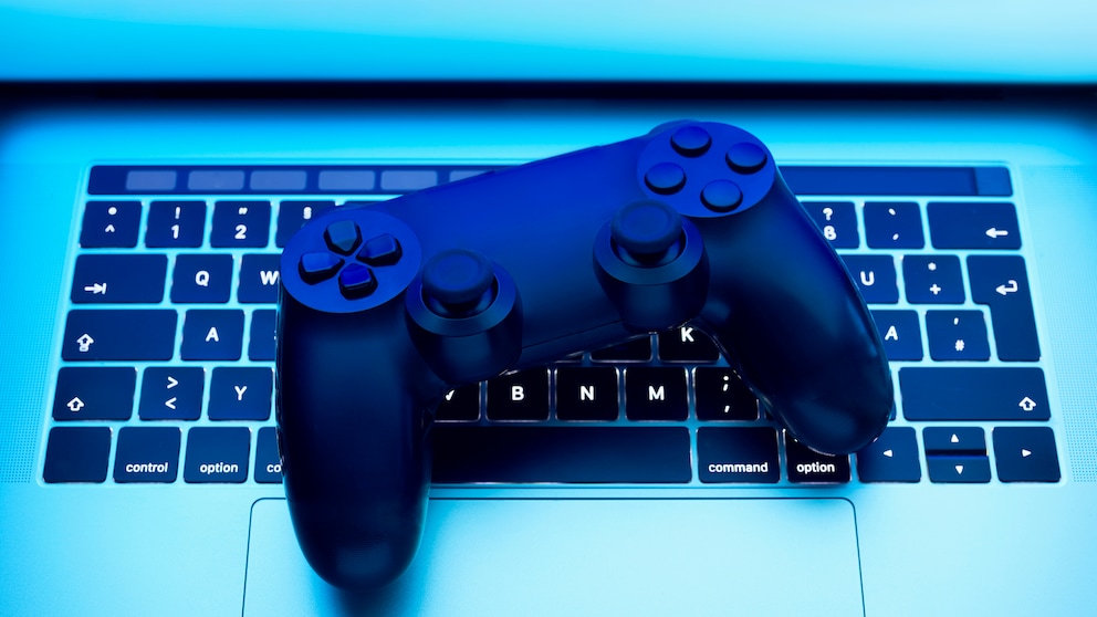 Gaming 2020: Controller auf Laptop-Tastatur