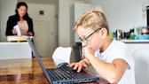 Apps und Programme für Homeschooling auf dem Laptop