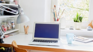 Laptop auf einem Schreibtisch