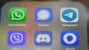 WhatsApp biometrische Anmeldung für Web-Version: WhatsApp Icon auf Handy