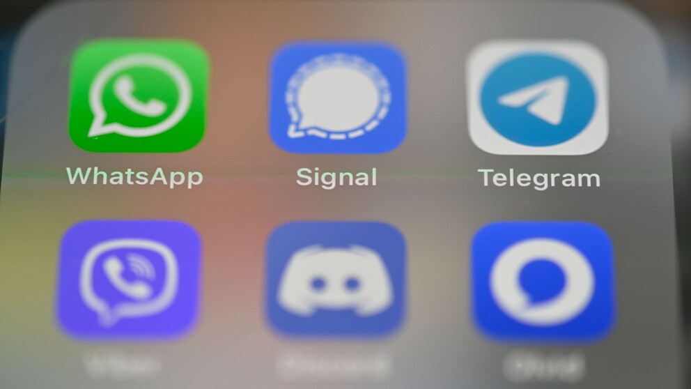 WhatsApp biometrische Anmeldung für Web-Version: WhatsApp Icon auf Handy