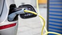 Elektro-Auto an Ladestation