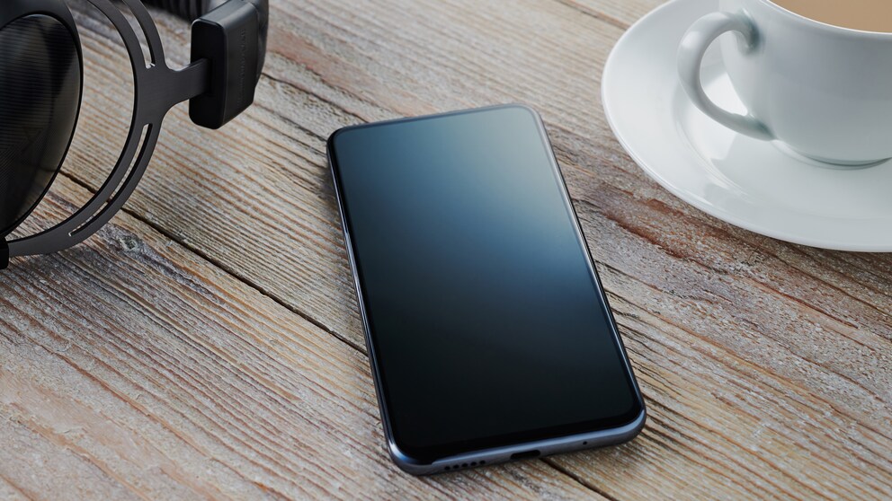 Smartphone auf dem Tisch