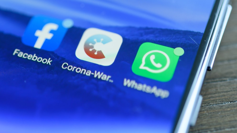 WhatsApp ohne SIM: Messenger-Logo auf Smartphone