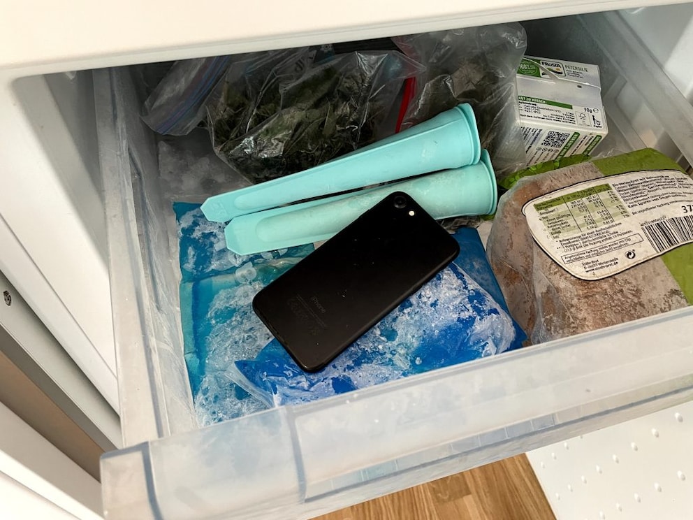 The iPhone 7 in the freezer