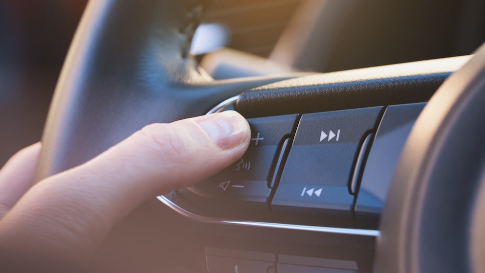 Auto Spotify abspielen