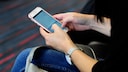 Frau mit Smartphone