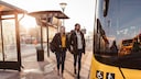 Google Maps zeigt an, wie viele Menschen an Bahn- und Bushaltestellen warten.