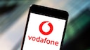 Vodafone CallYa: Vodafone Logo auf Smartphone
