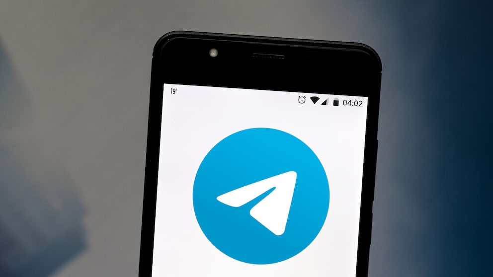Telegram Abo_ Logo des Dienstes auf Smartphone