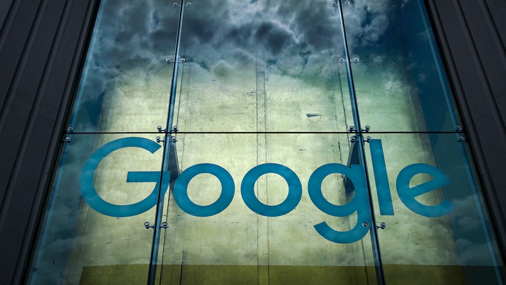 Google Standort blaues Logo des Unternehmens