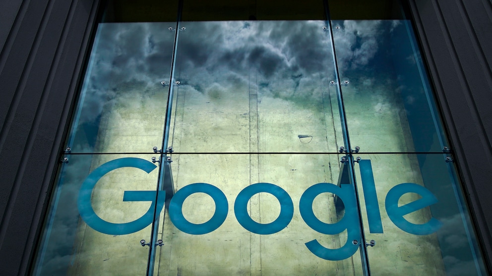 Google Standort blaues Logo des Unternehmens