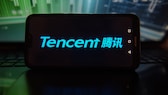 Tencent-Logo auf dem Smartphone