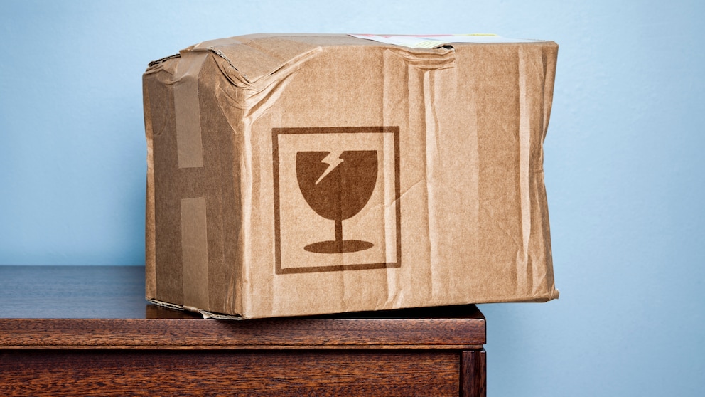 Verbeultes Paket