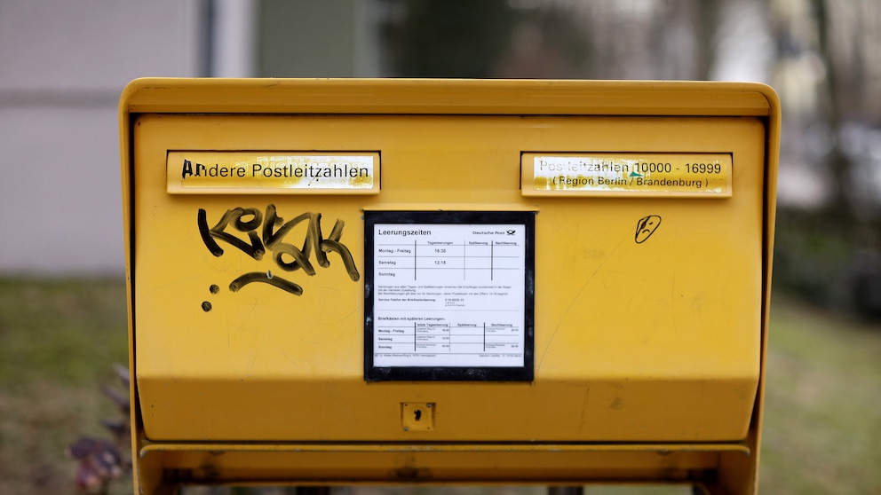 Briefkasten der Deutschen Post
