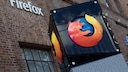 Firefox Browser Logo vor Mozilla Firmenzentrale. Version 106 hat eine neue Funktion für PDfs