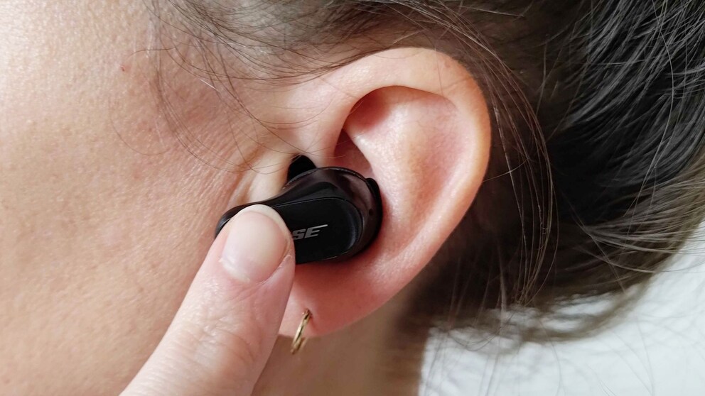 Die Bose QC Earbuds II werden per Berührung gesteuert