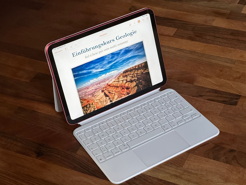 iPad 2022 mit Keyboard Folio