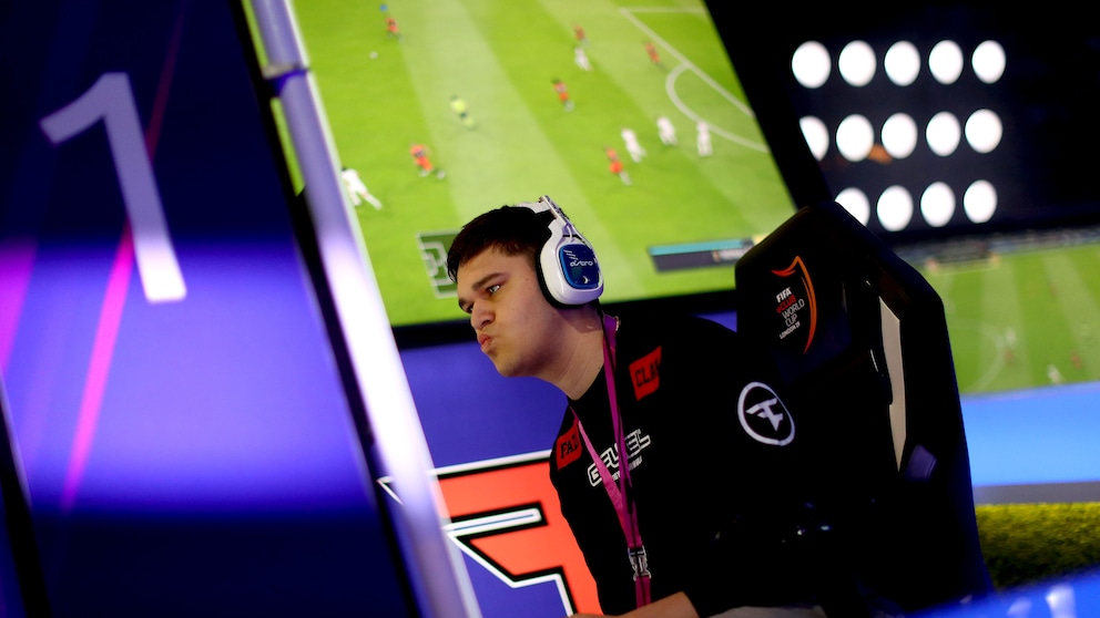 Vor allem junge Leute träumen davon, eSportler zu werden.