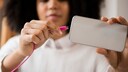 Einheitliche Ladeanschlüsse für Geräte wie das Smartphone