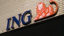 ING Logo an Hauswand: Bargeld