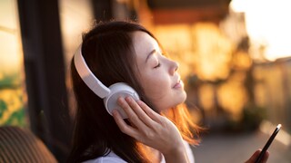 Ob Over-Ear oder Earbuds – zum Black Friday gibt es eine riesige Auswahl an günstigen Kopfhörern