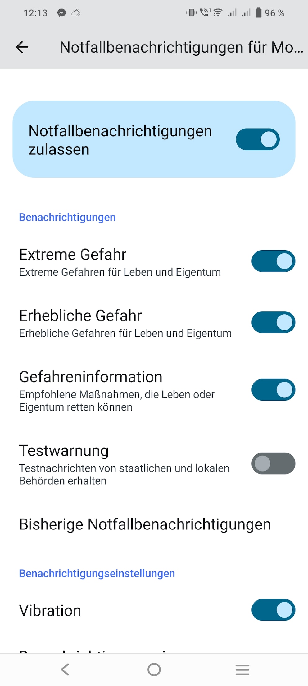 Ist der Schalter „Testwarnungen“ nicht aktiv, bleibt das Smartphone am Warntag stumm.