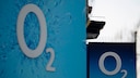 O2 Preis Erhöhung Logo des Unternehmens auf blauem Untergrund