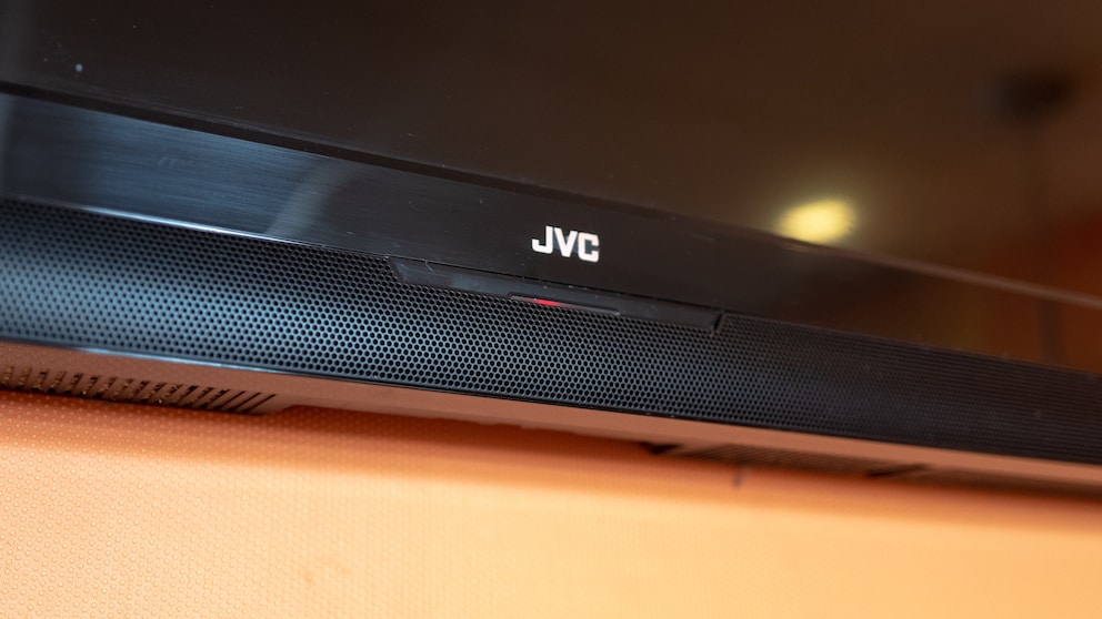 JVC Logo auf elektronischem Gerät
