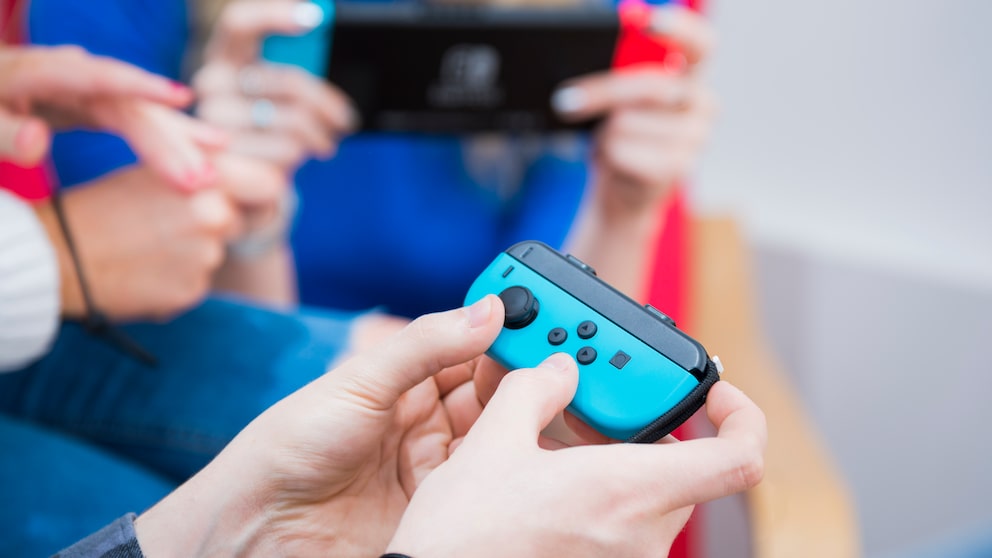 Die Joy-Cons der Switch weisen häufig einen Defekt auf, der die analogen Sticks „driften“ lässt