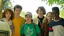 Neue Stranger Things Serie: Natalia Dyer als Nancy Wheeler, Joe Keery als Steve Harrington, Gaten Matarazzo als Dustin Henderson, Maya Hawke als Robin Buckley, Sadie Sink als Max Mayfield und Caleb McLaughlin als Lucas Sinclair in Stranger Things