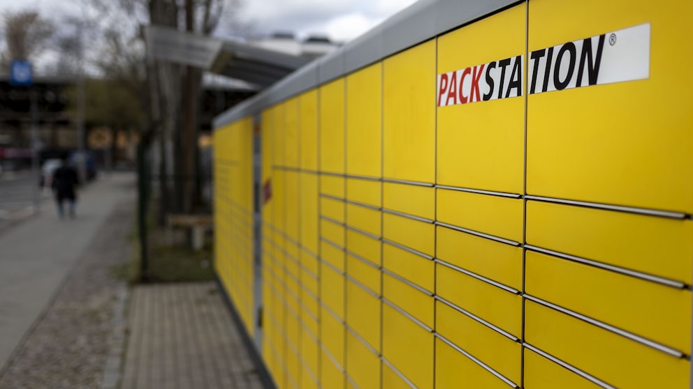 Packstation der DHL in Berlin.
