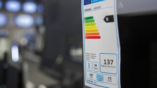Gerade beim Kauf von TVs und Monitoren lohnt sich ein genauerer Blick auf das EU-Energie-Label.