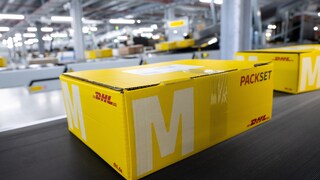 Die DHL erhöht zum 1. Juli 2023 die Preise für einige Pakete und Dienstleistungen.