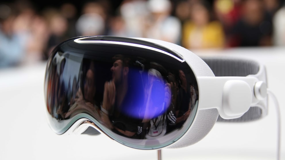 Apple zeigt erstmals sein neues AR-Headset „Vision Pro“.