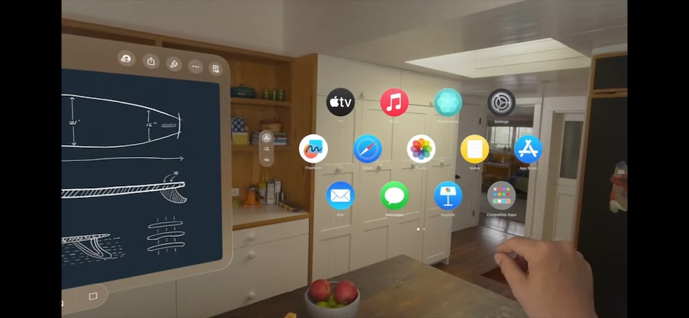 Apple neues Headset verfügt über ein eigenes Betriebssystem namens visionOS. Das kommt mit eigenem Homescreen.