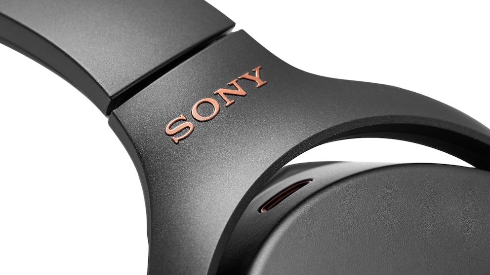 Kopfhörer mit Sony-Logo