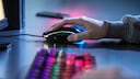 Videospiel Highlights: Gaming-Tastatur mit Maus in Benutzung