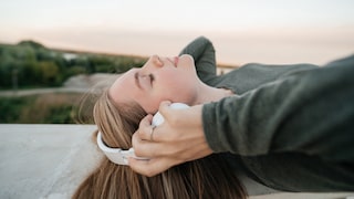 Mit Active Noise Cancelling lassen sich Umgebungsgeräusche gehörschonend ausblenden
